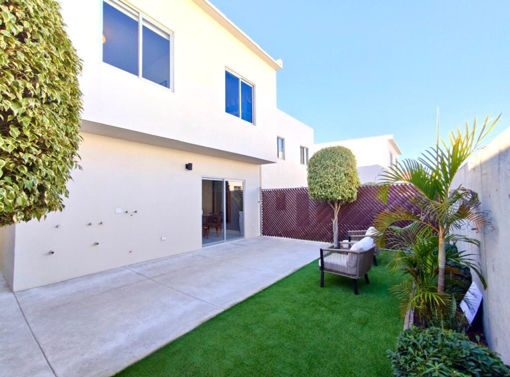 WhatsApp Image 2025-08-14 at 9.46.33 p. m. (4)